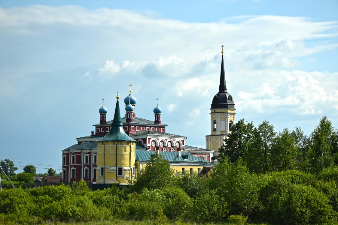 Радовицы. Николо-Радовицкий монастырь. общий вид в ландшафте