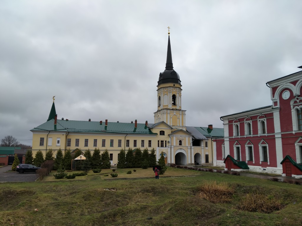 Радовицы. Николо-Радовицкий монастырь. дополнительная информация, территория монастыря