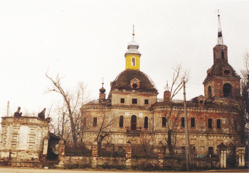 Любичи. Церковь Воскресения Христова. фасады