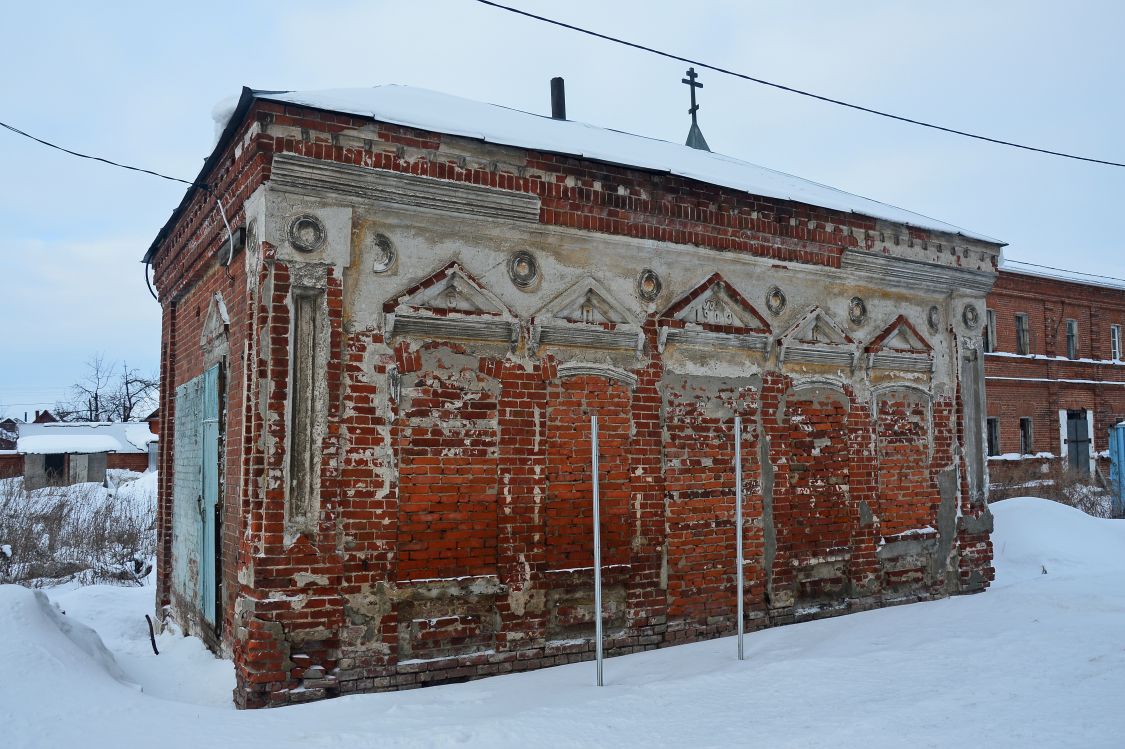 Церковь Воскресения Христова, Любичи (Луховицкий городской округ, Московская область). дополнительная информация, церковное строение, находящееся рядом с колокольней