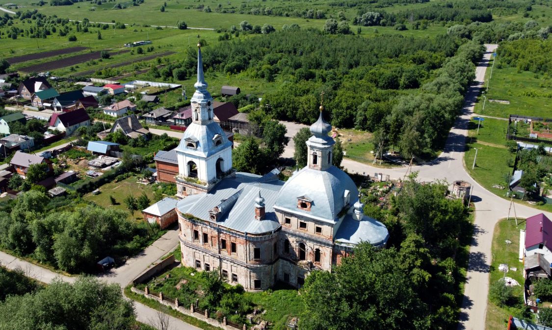 Церковь Воскресения Христова, Любичи (Луховицкий городской округ, Московская область). общий вид в ландшафте