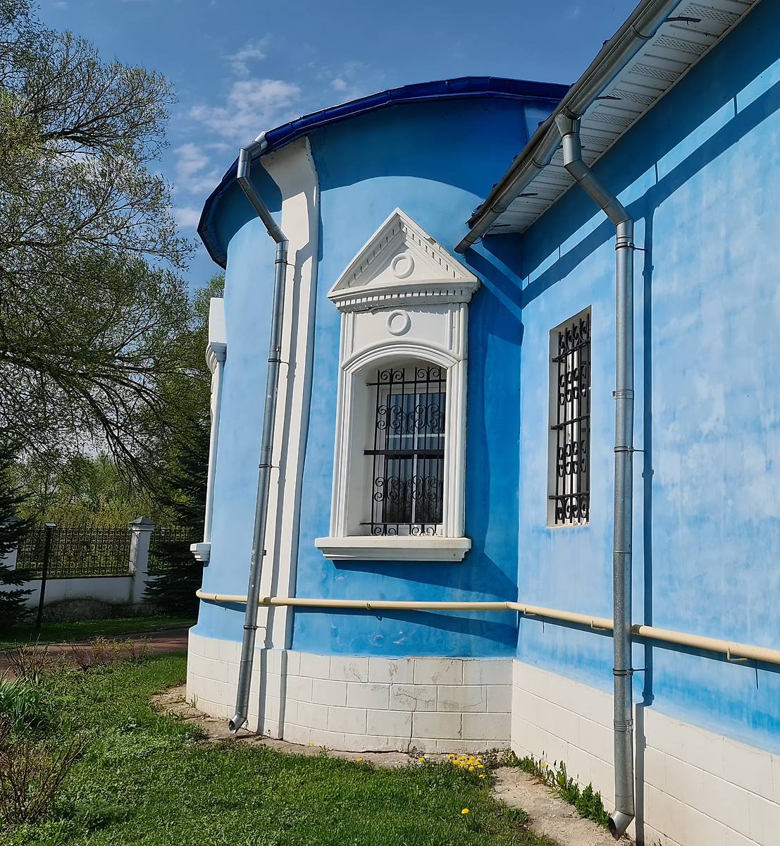 Фрагмент апсиды, архитектурные детали. Церковь Успения Пресвятой Богородицы, Ногинск (Богородский городской округ, Московская область)