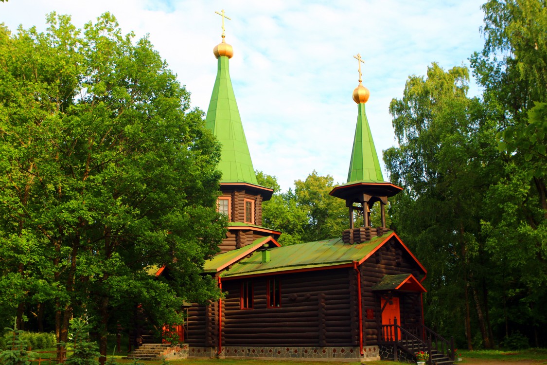 Плодовое. Церковь Покрова Пресвятой Богородицы. фасады