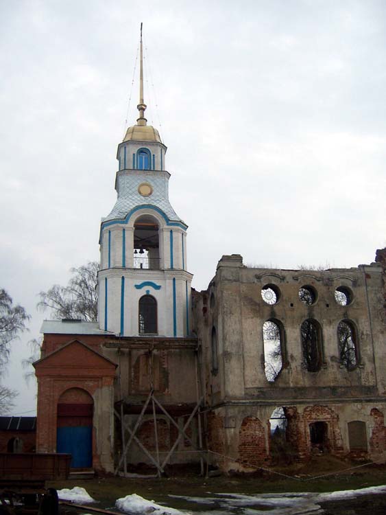 Семигорье. Церковь Благовещения Пресвятой Богородицы. фасады, Вид на колокольню с юга
