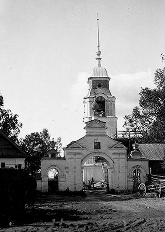 Церковь Благовещения Пресвятой Богородицы, Семигорье (Вичугский район, Ивановская область). архивная фотография, Колокольня Благовещенской церкви.(1914 год.) с сайта http://kineshma.msk.su/old/00_20/uezd.shtml