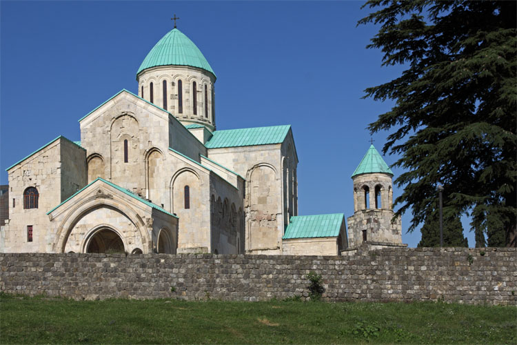 Собор Успения Пресвятой Богородицы (Баграти), Кутаиси (Имеретия, Грузия). фасады