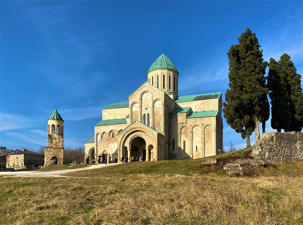 Собор Успения Пресвятой Богородицы (Баграти), Кутаиси (Имеретия, Грузия). фасады, Вид с юга