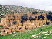 Суккийская лавра, Козий водосборник - Бир Эль-Анзие. Вид с востока.<br>, Иудейская пустыня, Вади Харитун (Нахаль Текоа), Палестина, Прочие страны