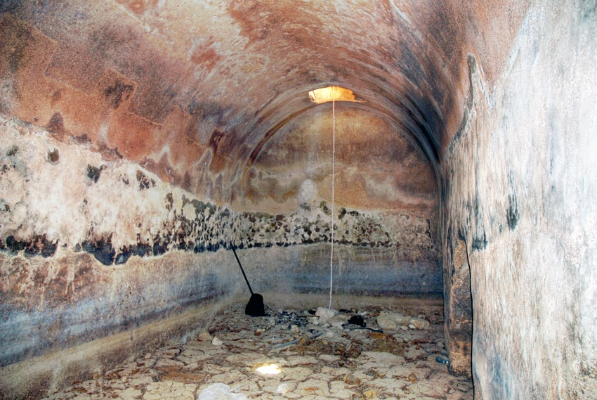 Суккийская лавра, Иудейская пустыня, Вади Харитун (Нахаль Текоа) (Палестина, Прочие страны). интерьер и убранство, Южный 