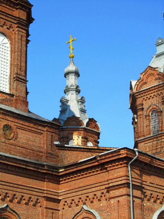 Мордово. Церковь Михаила Архангела. архитектурные детали, карниз южного придела и северо-западная малая глава