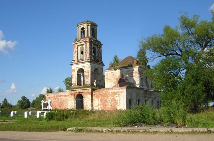 Церковь Рождества Христова, Рождествено (Калининский район, Тверская область). общий вид в ландшафте