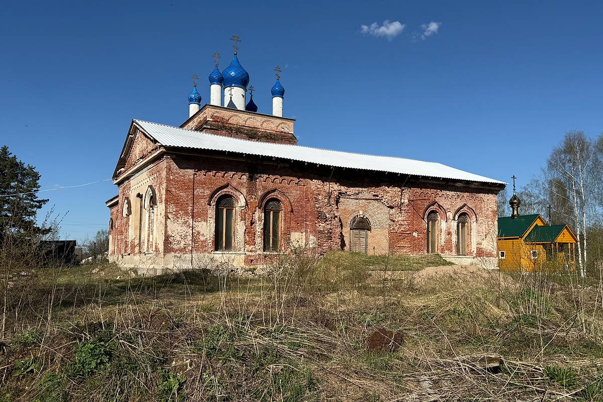 фасады. Церковь иконы Божией Матери "Знамение", Броды (Старицкий район, Тверская область)