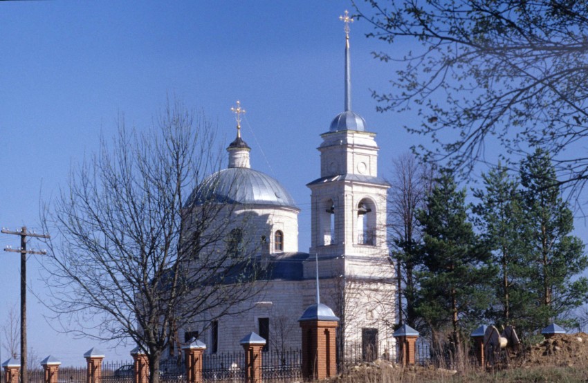 Церковь Николая Чудотворца, Ушаковские Горки (Старицкий район, Тверская область). фасады