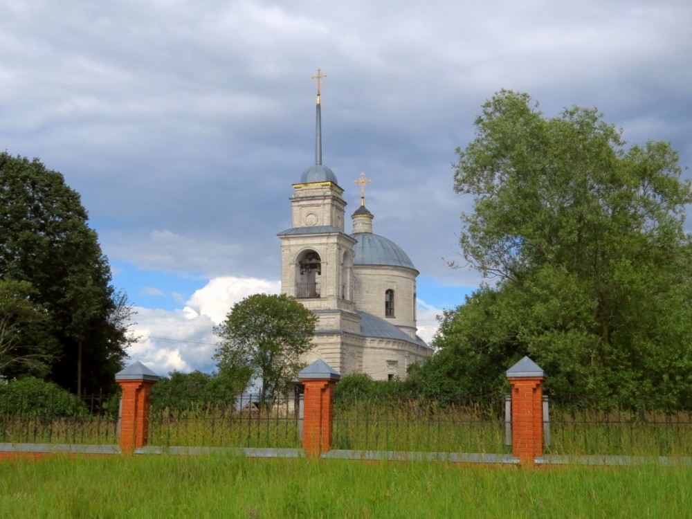 Ушаковские Горки. Церковь Николая Чудотворца. фасады