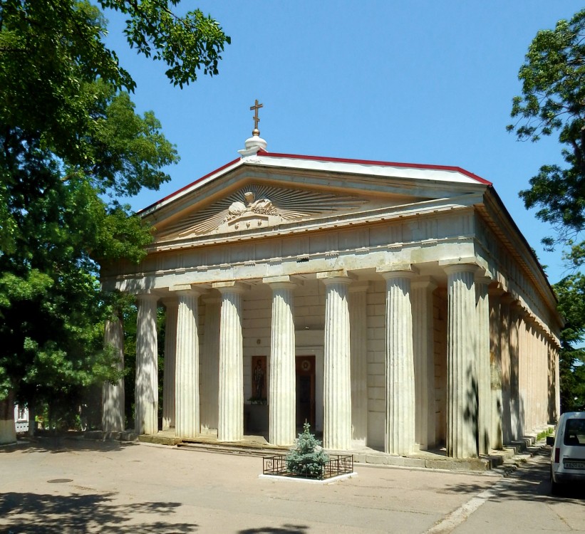 Севастополь. Церковь Петра и Павла. фасады