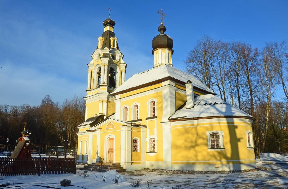 фасады. Церковь Успения Пресвятой Богородицы в Архангельском-Тюрикове, Северный (Северо-Восточный административный округ (СВАО), г. Москва)