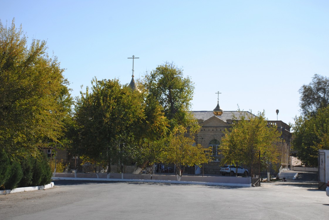 Церковь Михаила Архангела, Бухара (Узбекистан, Прочие страны). фасады, Вид с дороги.