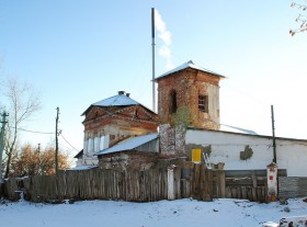 Крапивна. Церковь Троицы Живоначальной