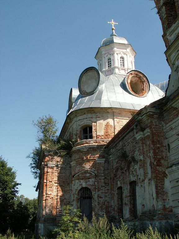 Церковь Воскресения Христова, Роща (Тарусский район, Калужская область). архитектурные детали