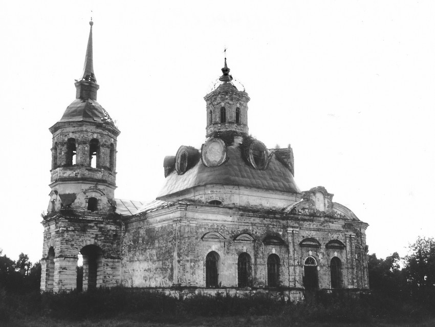 Церковь Воскресения Христова, Роща (Тарусский район, Калужская область). фасады