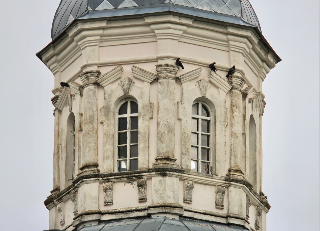 Церковь Воскресения Христова, Роща (Тарусский район, Калужская область). архитектурные детали, Световой барабан