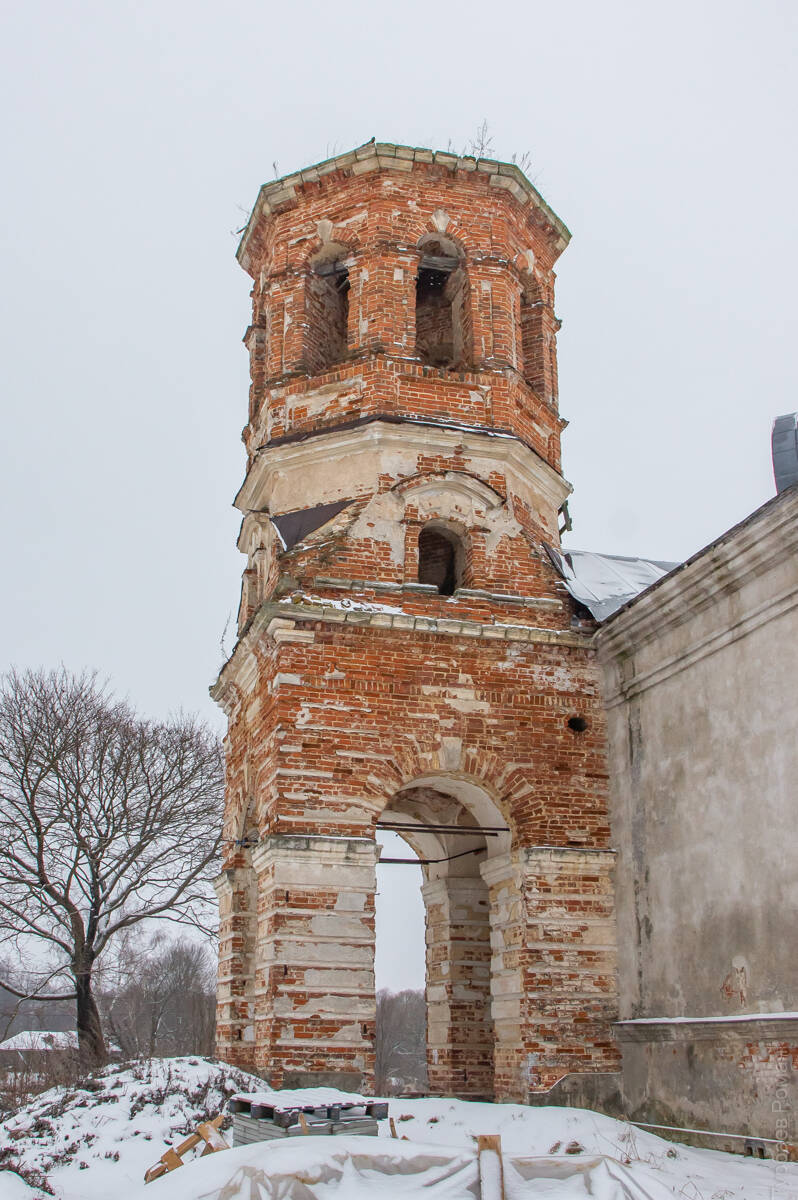 Церковь Воскресения Христова, Роща (Тарусский район, Калужская область). архитектурные детали, Колокольня