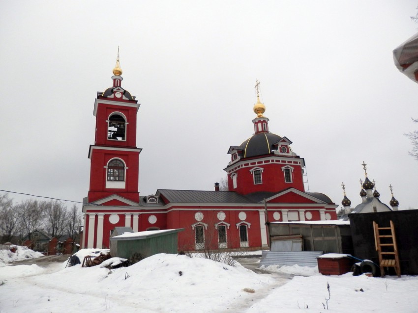 Куртниково. Церковь Бориса и Глеба. общий вид в ландшафте