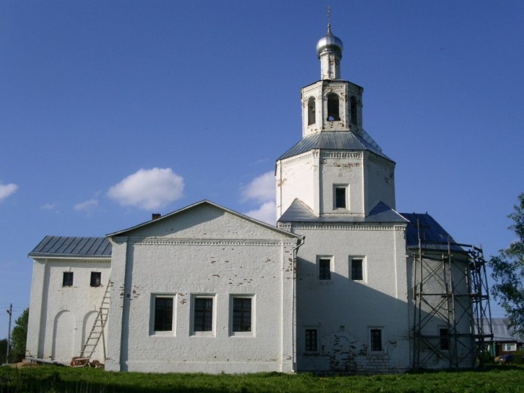 Васюнино. Церковь Троицы Живоначальной в Васюнине. фасады, вид с юга