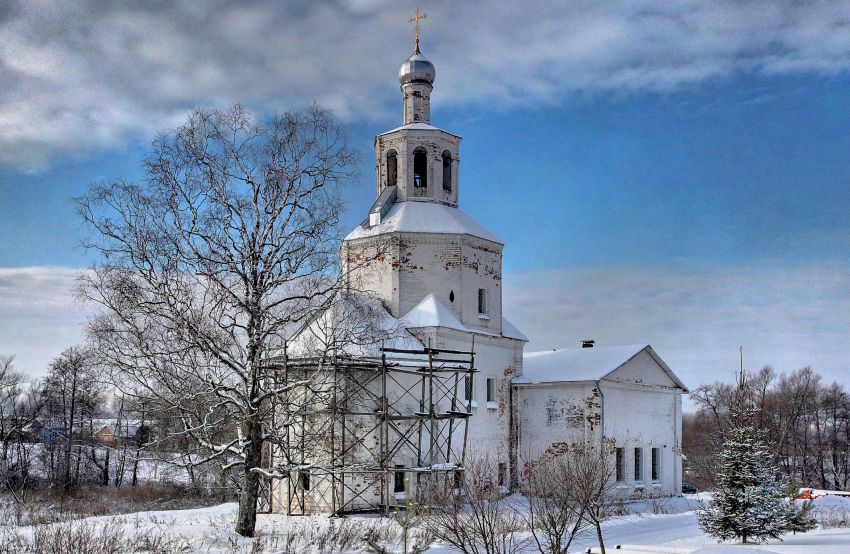 Церковь Троицы Живоначальной в Васюнине, Васюнино (Троицкий административный округ (ТАО), г. Москва). общий вид в ландшафте