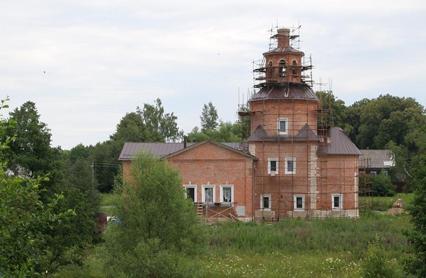 Васюнино. Церковь Троицы Живоначальной в Васюнине. фасады, Состояние на июль 2015 г.