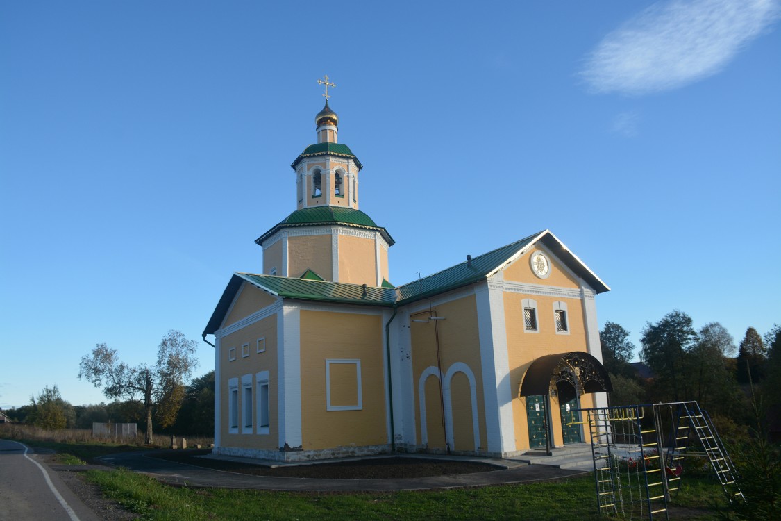 Церковь Троицы Живоначальной в Васюнине, Васюнино (Троицкий административный округ (ТАО), г. Москва). фасады