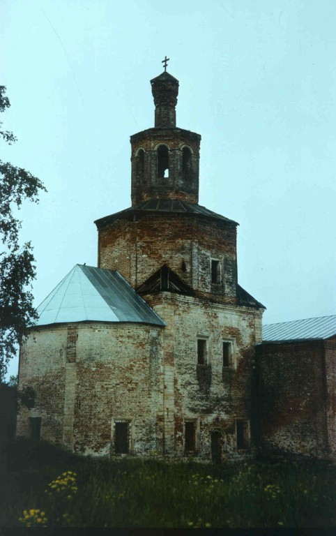 Васюнино. Церковь Троицы Живоначальной в Васюнине. фасады