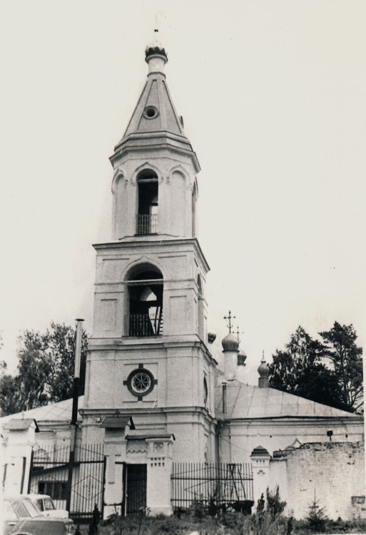 Церковь Успения Пресвятой Богородицы, Старые Кузьмёнки (Серпуховский городской округ и гг. Протвино, Пущино, Московская область). фасады