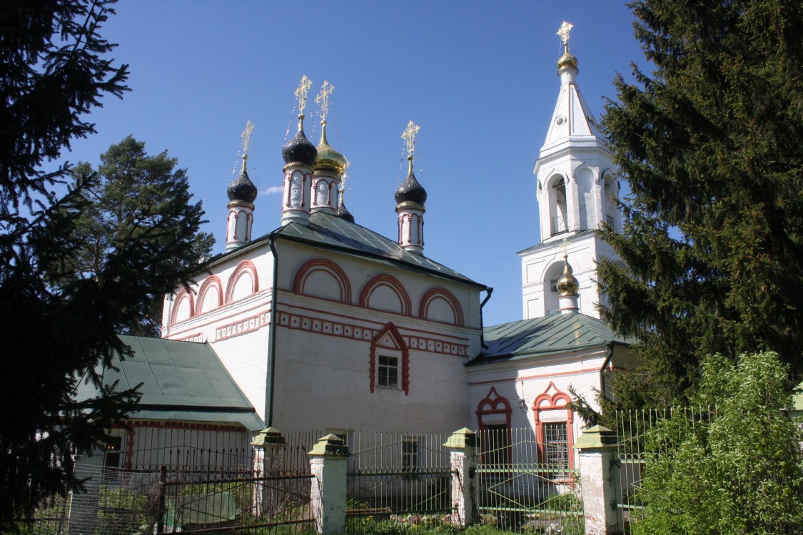 Старые Кузьмёнки. Церковь Успения Пресвятой Богородицы. фасады