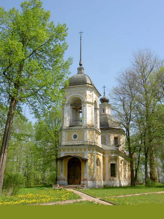 Церковь Трёх Святителей, Волынщино (Рузский городской округ, Московская область). фасады