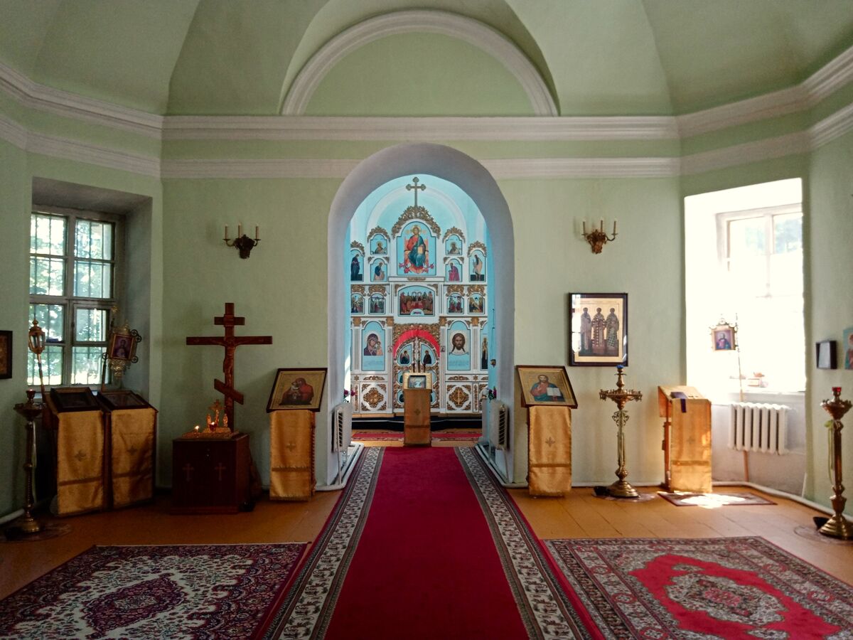 Церковь Трёх Святителей, Волынщино (Рузский городской округ, Московская область). интерьер и убранство, Вид на алтарь    