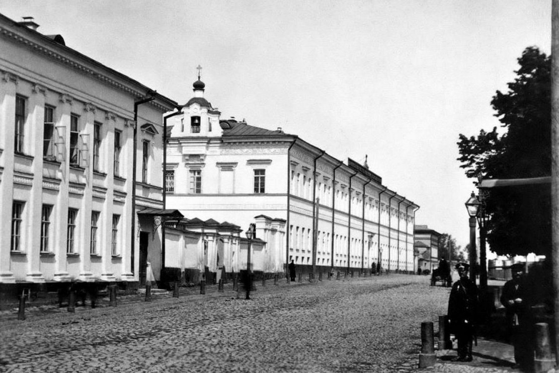 Нижегородский район. Домовая церковь Александра Невского при бывшем Александровском дворянском институте. архивная фотография,  Карелин А.О., 1870 - 1895 с сайта http://pro-nn.org/photos/2817?r=1