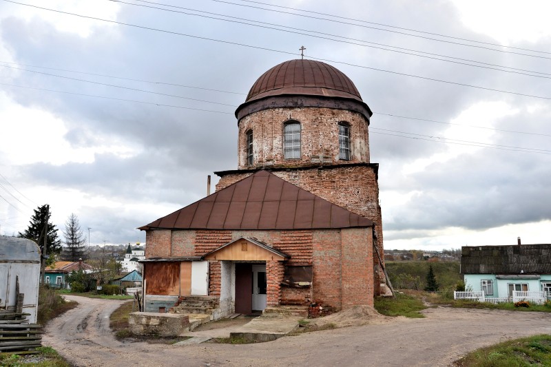 Мценск. Церковь Георгия Победоносца. общий вид в ландшафте