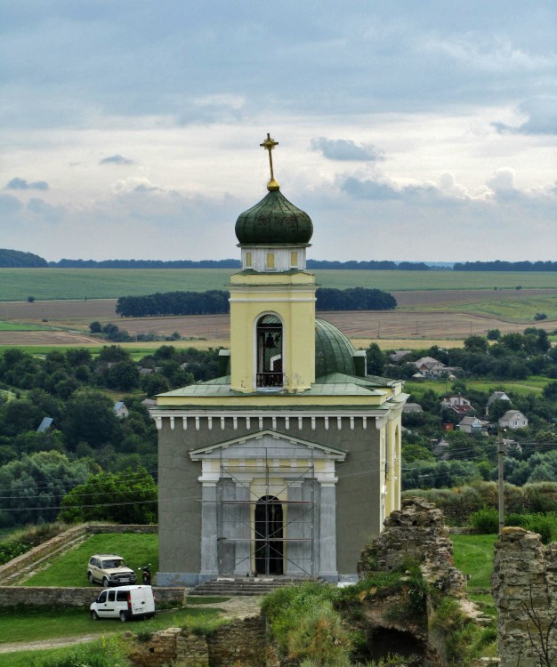 Церковь Александра Невского, Хотин (Днестровский район, Украина, Черновицкая область). фасады, вид с запада от развалин турецкой мечети