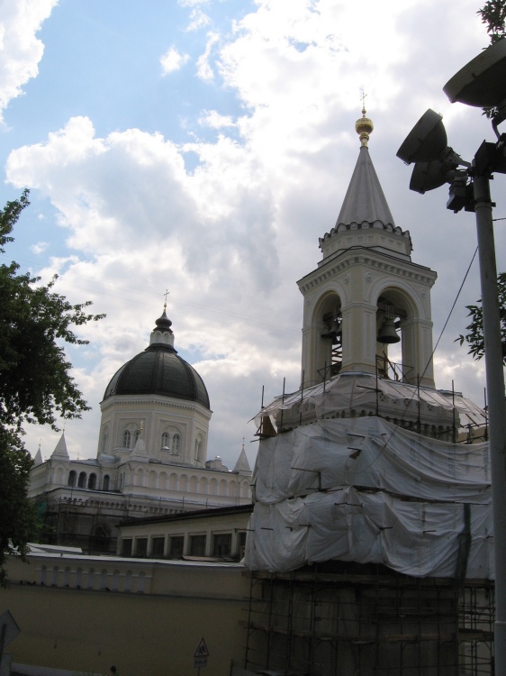 Басманный. Иоанно-Предтеченский женский монастырь. фасады