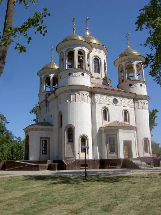 Церковь Вознесения Господня (новая), Звенигород (Одинцовский городской округ и ЗАТО Власиха, Краснознаменск, Московская область). фасады