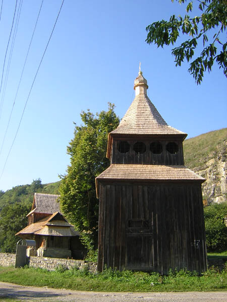 Каменец-Подольский. Церковь Воздвижения Креста Господня. фасады