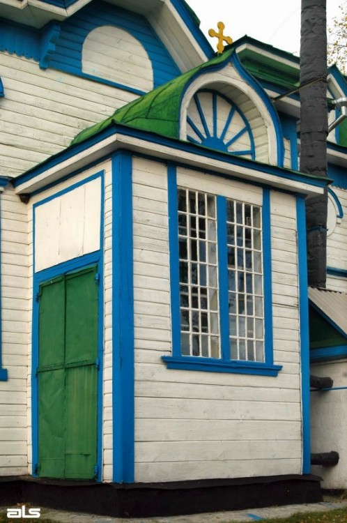 Церковь Покрова Пресвятой Богородицы, Берестовенька (Берестинский район, Украина, Харьковская область). архитектурные детали