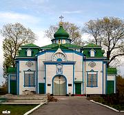 Церковь Покрова Пресвятой Богородицы, Храм рубленый. Позднее обшит доской.<br>, Берестовенька, Берестинский район, Украина, Харьковская область
