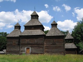 Пирогово. Церковь Воскресения Христова из с. Кисоричи Ровенской обл.