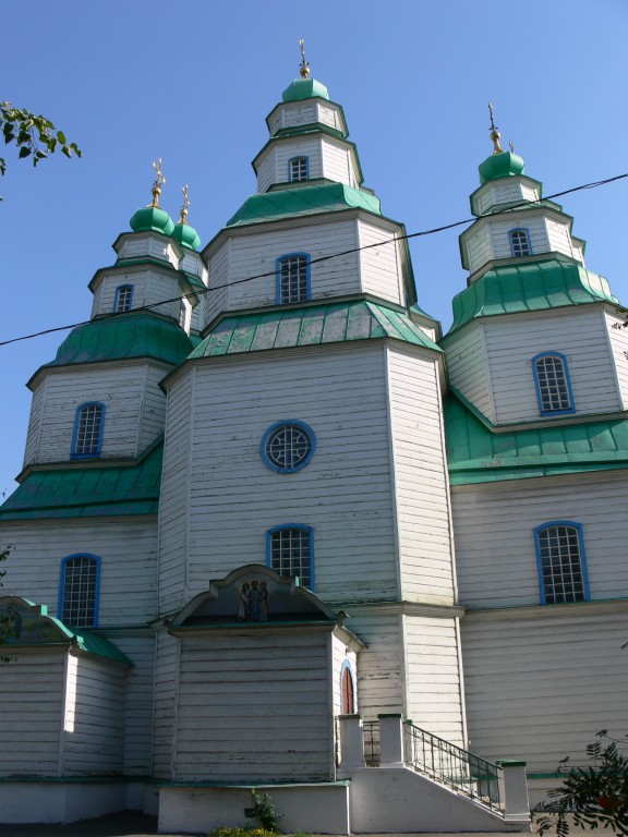 Новомосковск. Собор Троицы Живоначальной. фасады