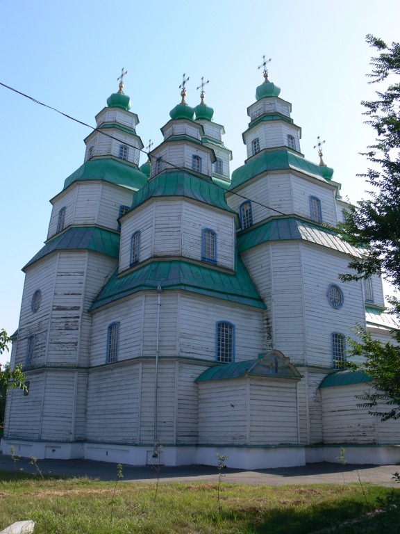 Новомосковск. Собор Троицы Живоначальной. фасады