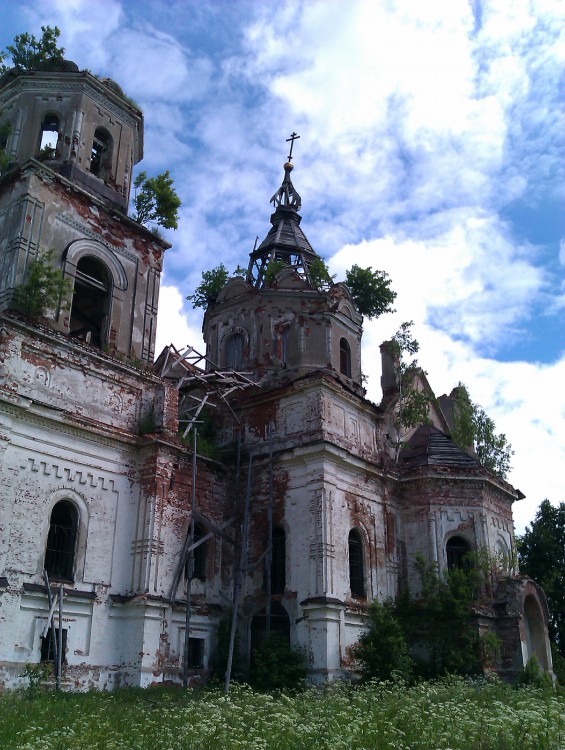 Церковь Николая Чудотворца, Рель (Лужский район, Ленинградская область). архитектурные детали