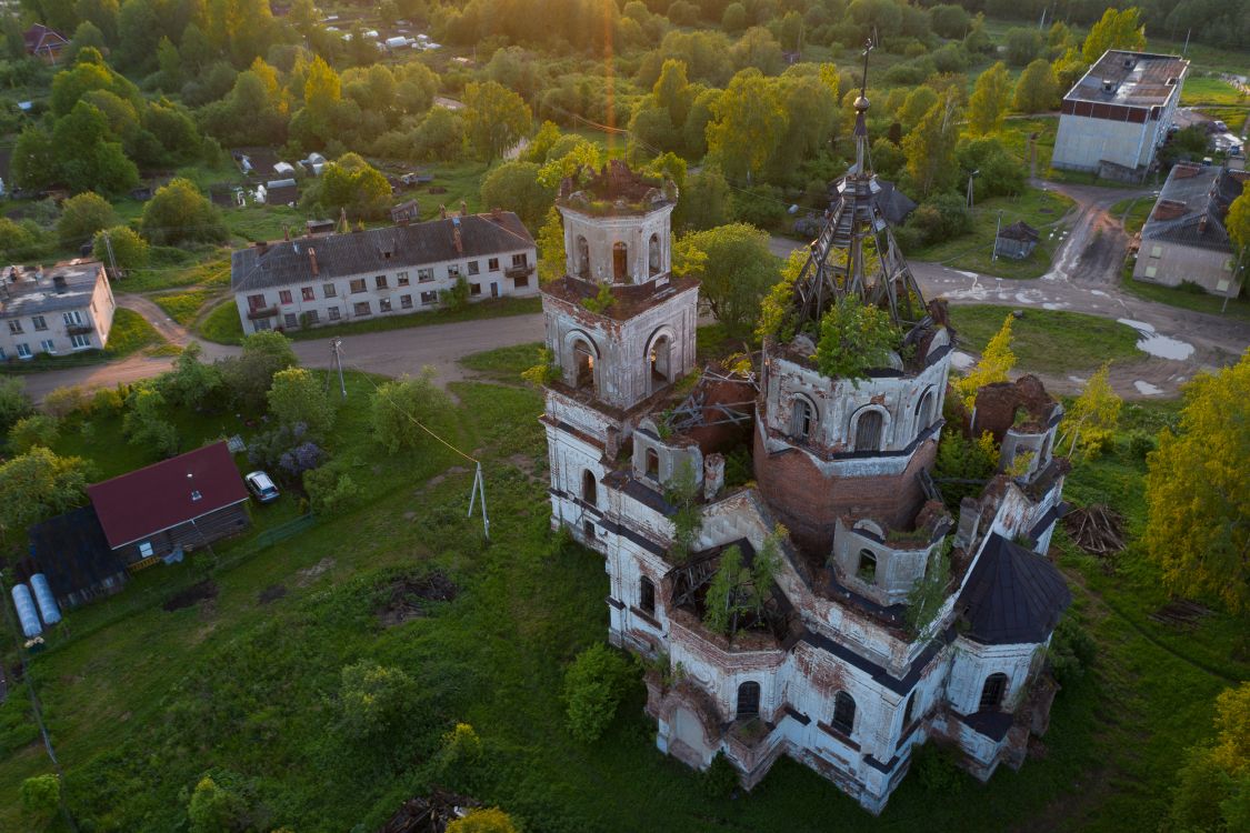 Рель. Церковь Николая Чудотворца. общий вид в ландшафте