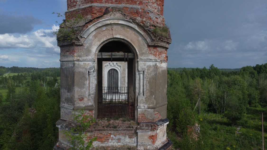 Церковь Вознесения Господня (старая), Самро (Лужский район, Ленинградская область). архитектурные детали